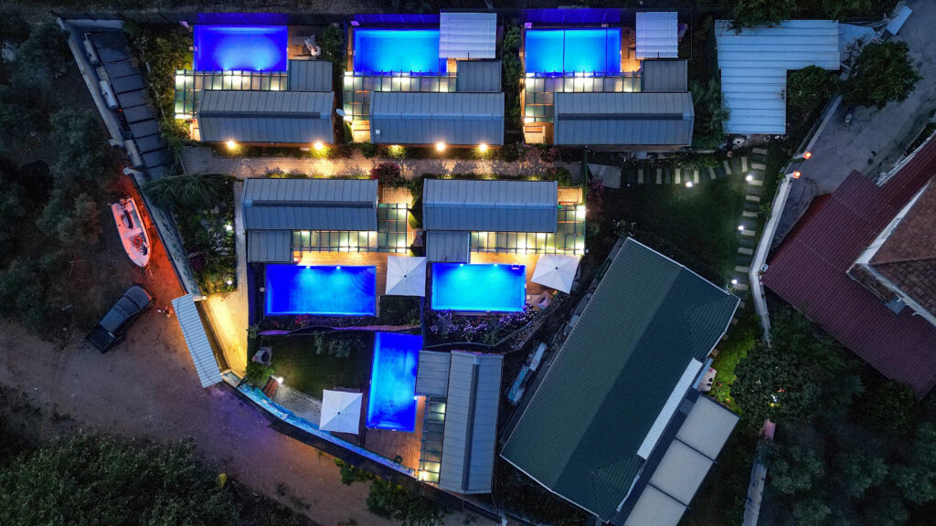 Fethiye’de havuzlu bungalow tatili